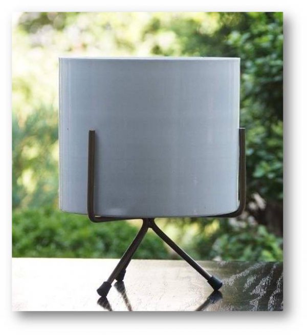 Iron pot with stand (HSN Code 7323) VandituHub