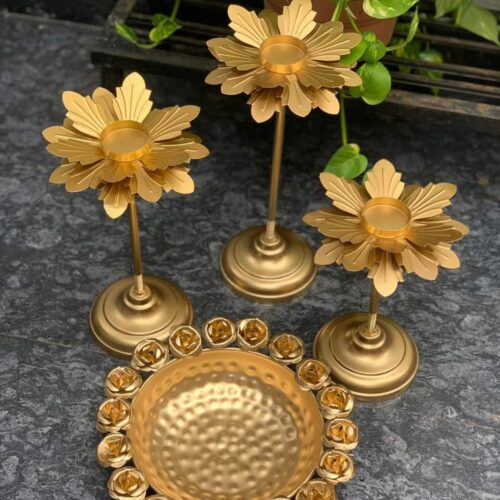 vandituhub_three_candle_stand_with_urli